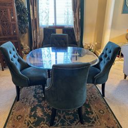 Dinning Table And 6 Chairs