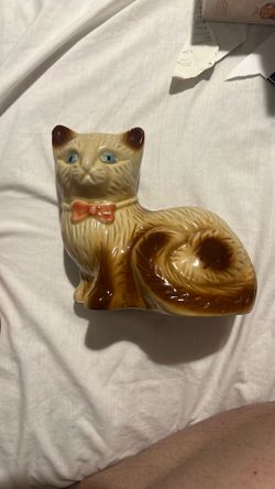 Vintage Cat Figurine