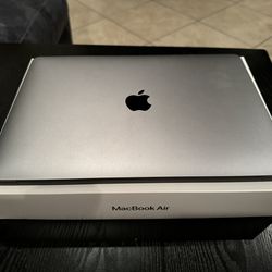 13 Inch M1 MacBook Air 16GB RAM 512GB