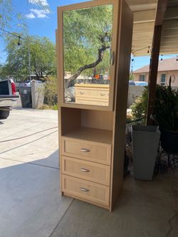 Gorgeous dresser