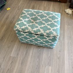 Free cushion seat storage furniture