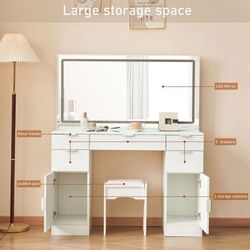 New White Makeup Vanity with Mirror and Lights 