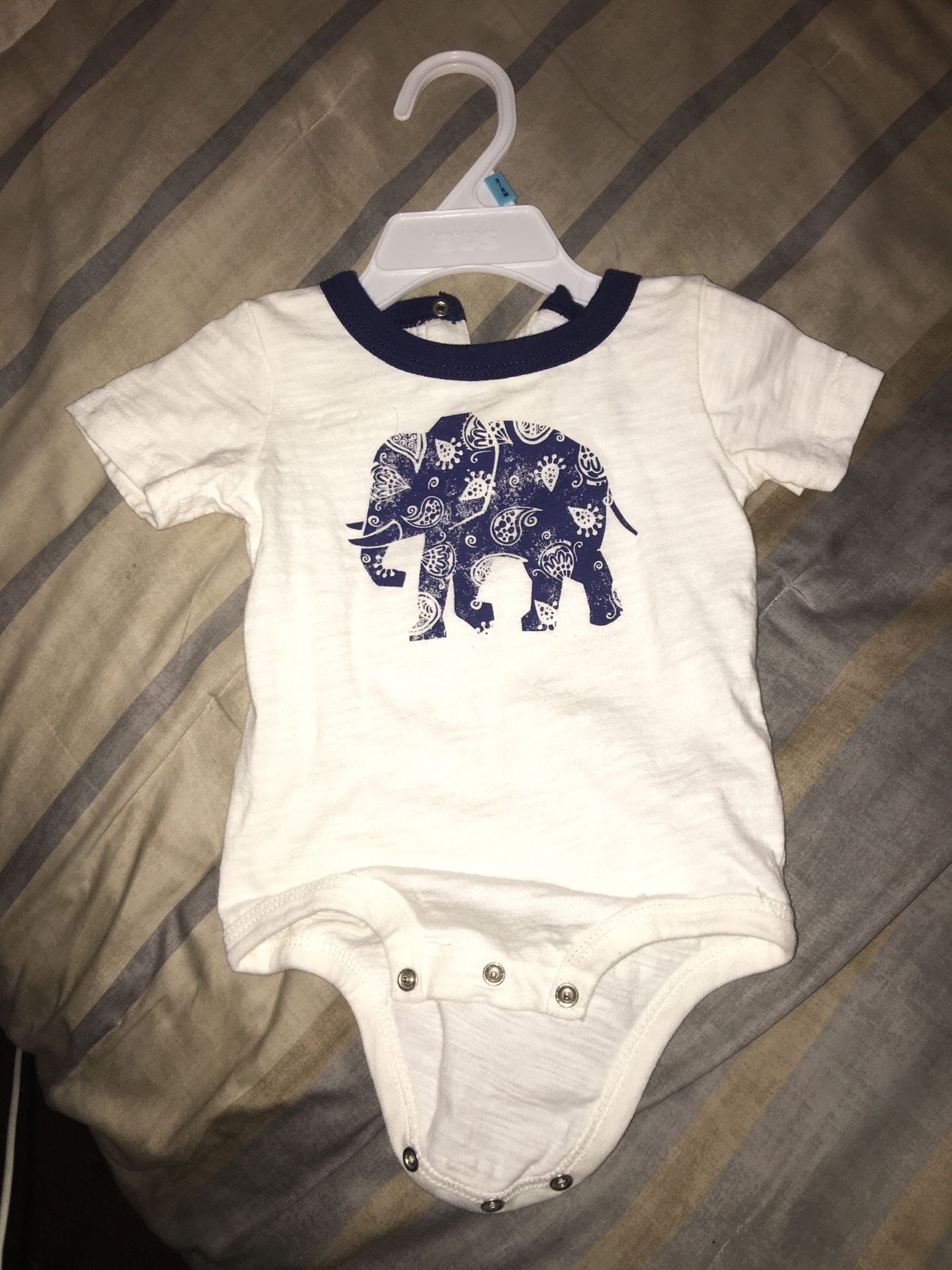 3-6 months toys r us shirt/onesie