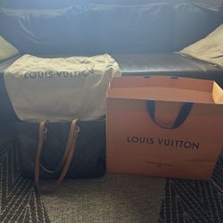 Louis Vuitton 