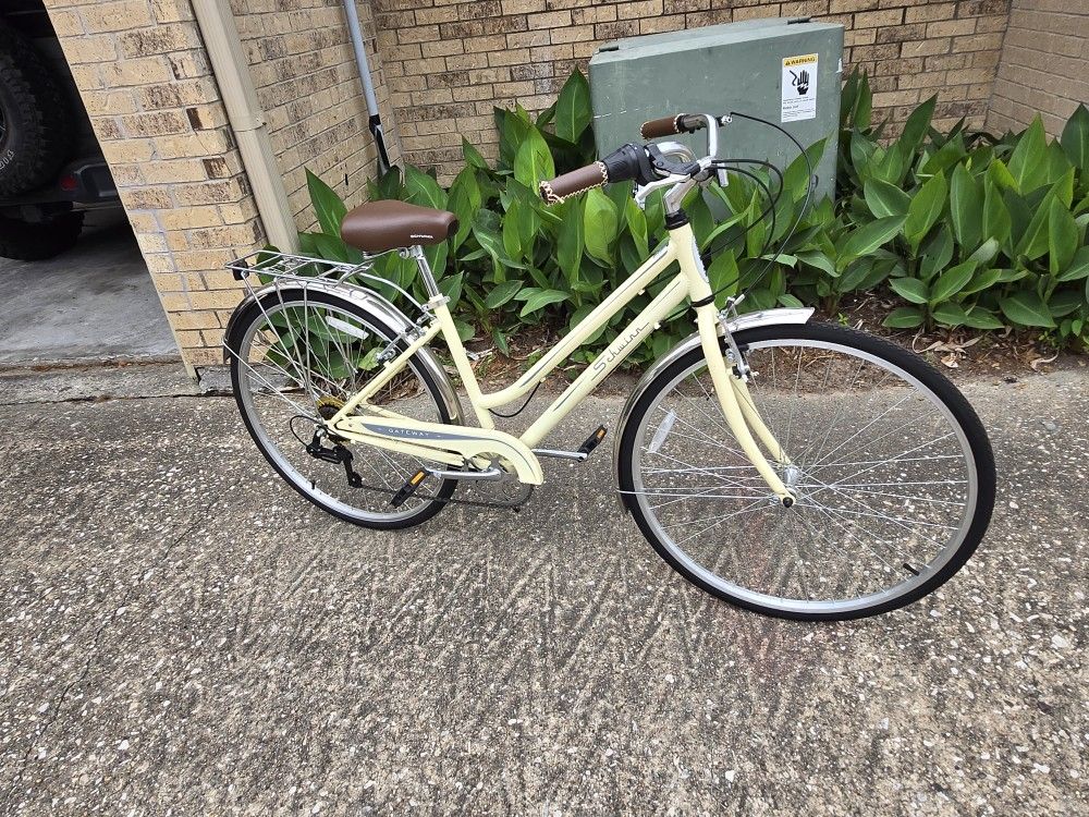 Cruiser Bike Schwinn Gateway 28 Hybrid Bike Cream Cruiser Bike