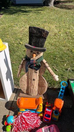 Wood snowman