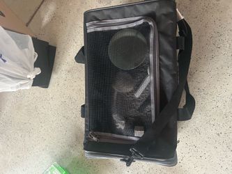 Pet carrier