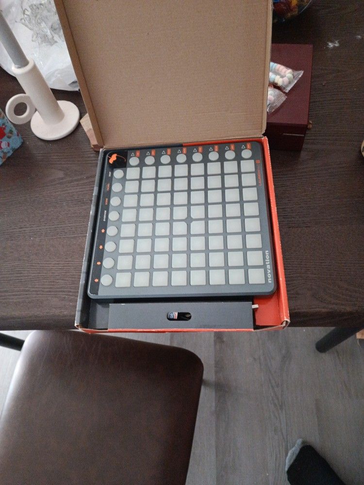 Midi Controller Novation Launchpad S