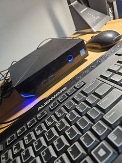 Alienware alpha R2 steam Machine Mini ITX Gaming PC i7-CPU 16GB Ram 512GB SSD GPU: Radeon Graphics
