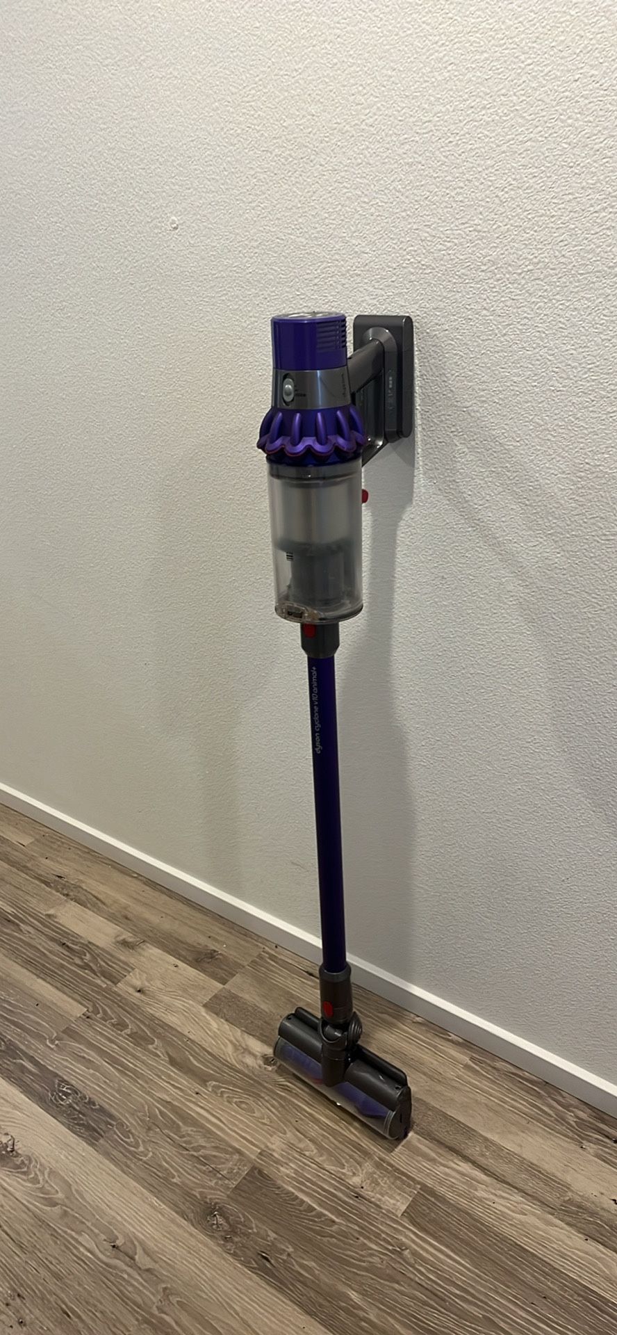 Dyson V10 Animal Plus Cordless Vacuum Cleaner
