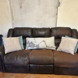 Couch And Love Seat Reclining Set