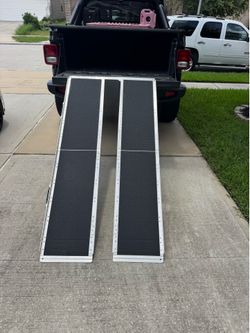 Portable aluminum ramps