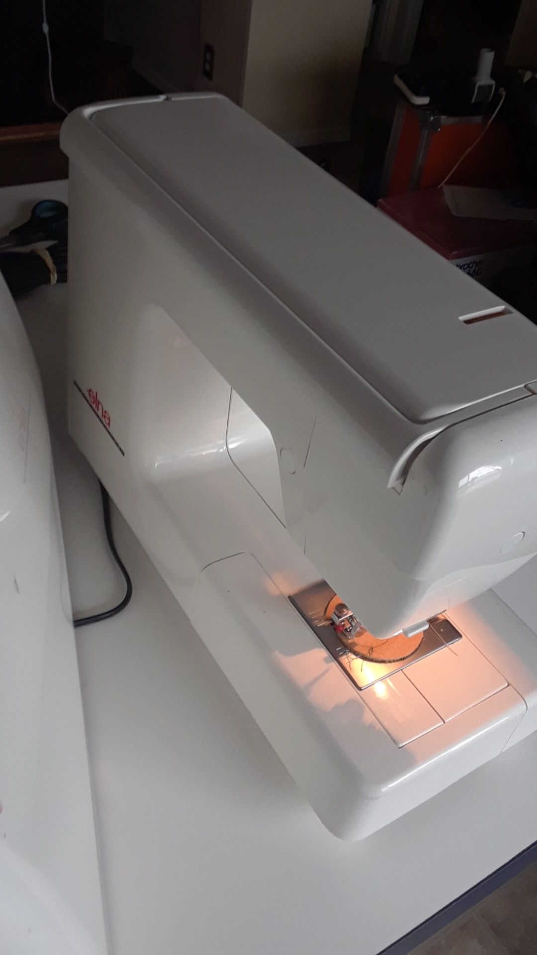 Elna 6005 Quilters Dream Computerized Sewing Machine XLNT for Sale in