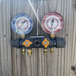 Yellow Jacket 4 Port Manifold Gauges 