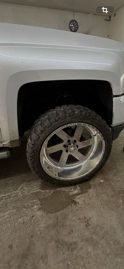 24x14 american forces on 35 tires