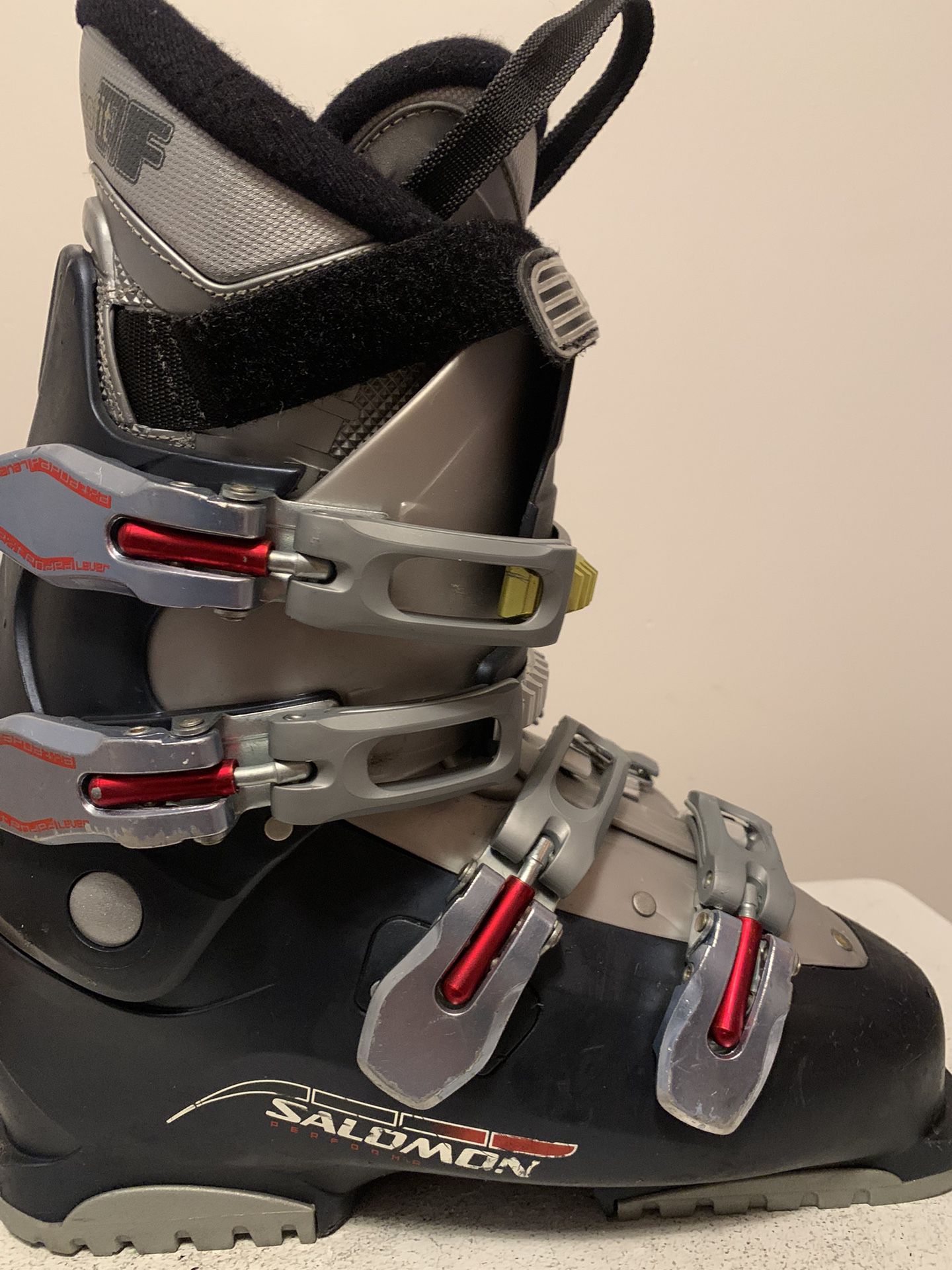 Salomon Ski Boots. Size 26