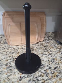 Paper towel holder
