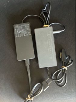 Microsoft Surface Docking Station Model 1661 with 1749 A/C Adapter
