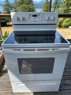 Whirlpool 4 burner, glass top stove
