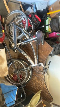 2 BIKES MUST GO! $75 firm or trade MoVal