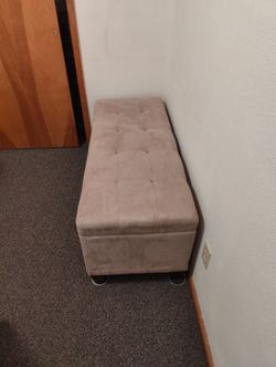 Nice and cared for Ottoman