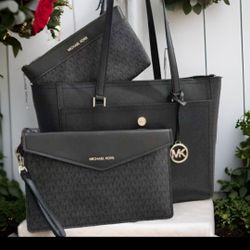 MICHAEL Maisie Large Pebbled Leather 3-in-1 Tote Bag BLACK / BLACK MULTI COLOR.
*  New $678
* My Price $280

The Maisie 3-in-1 tote bag is a versatile