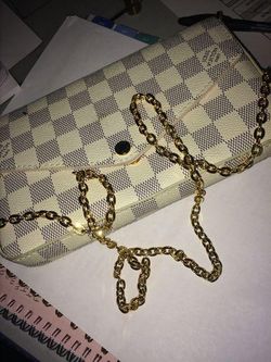 LV Side Purse for Sale in Carmichael, CA - OfferUp