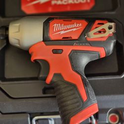 Milwaukee Impact Driver 