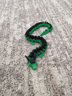 Extra long 3d printed dragon