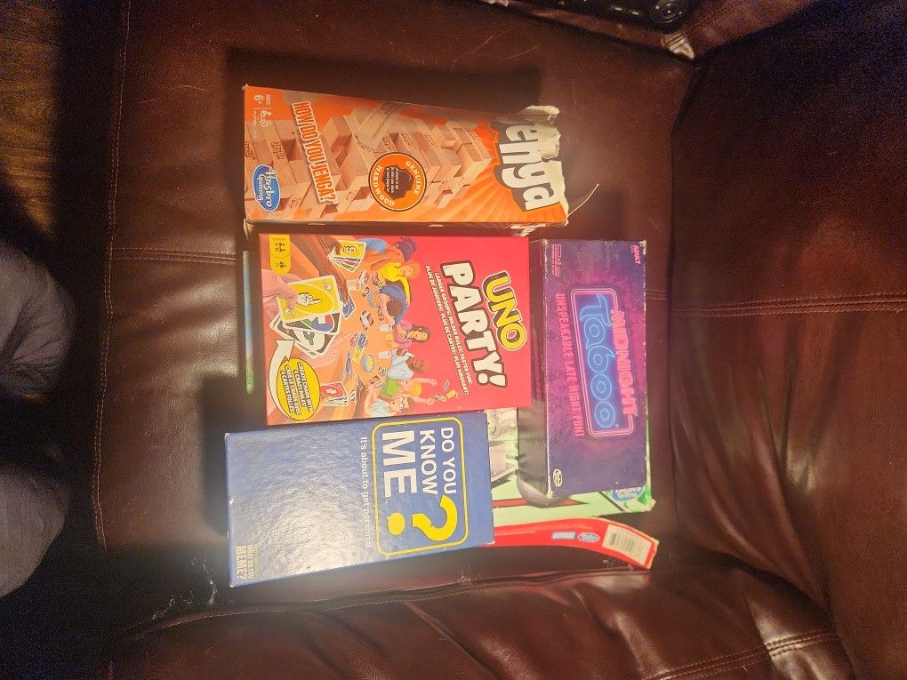 Lot Of Board Games/party Games Monopoly Taboo Jenga Do You Know Me Uno