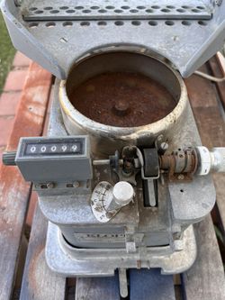 Klopp Electric Coin Sorter. Model CE. Serial 0696216