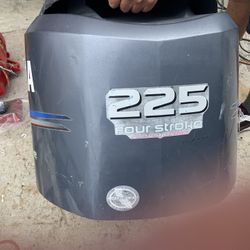 Yamaha 3.3 Engine Cover