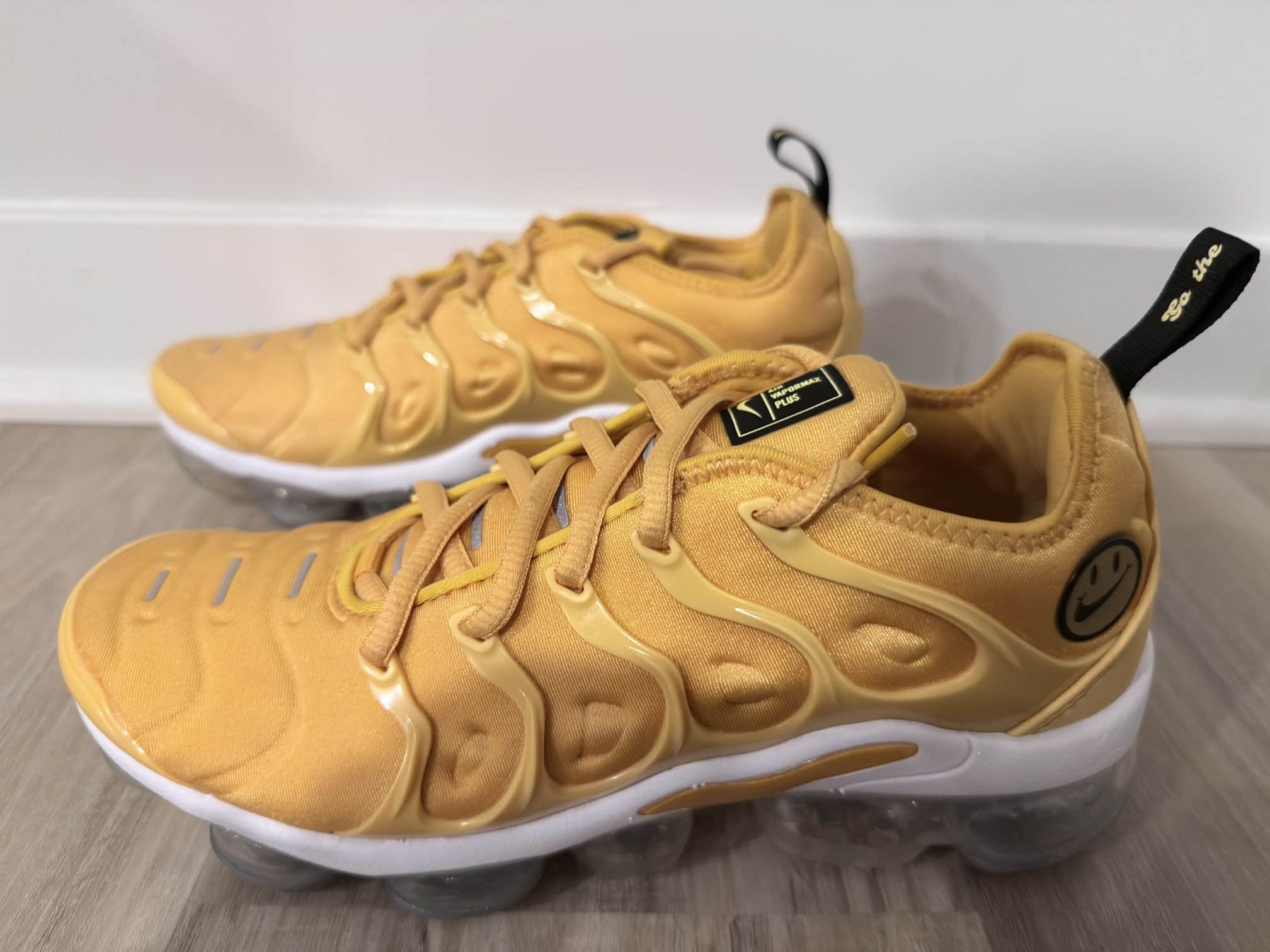 Nike Vapormax Plus “Go The Extra Smile” Women’s Size 7