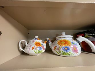 Brand New Never Used Tea Kettle Set