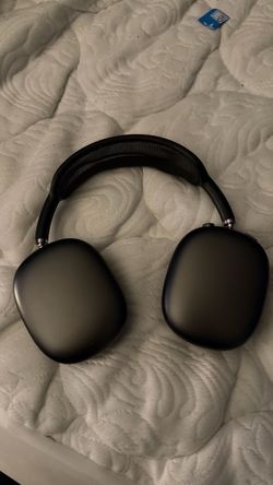 Apple AirPods Max  Headphones