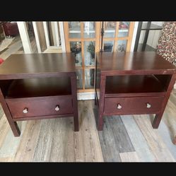 2 Nice Wood End tables!!!  good quality