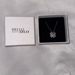 Hello Arlo Clover Heart Necklace 