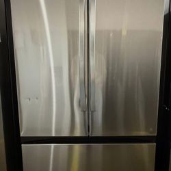 Samsung  32 cu. ft. 3-Door French Door Smart Refrigerator with Dual Auto Ice Maker.