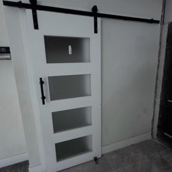Sliding barn door 32x79
