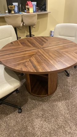 Table like-NEW (less than 1 yr old!)