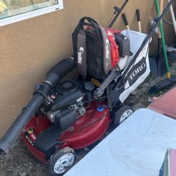 Lawnmower And Leaf Blower 