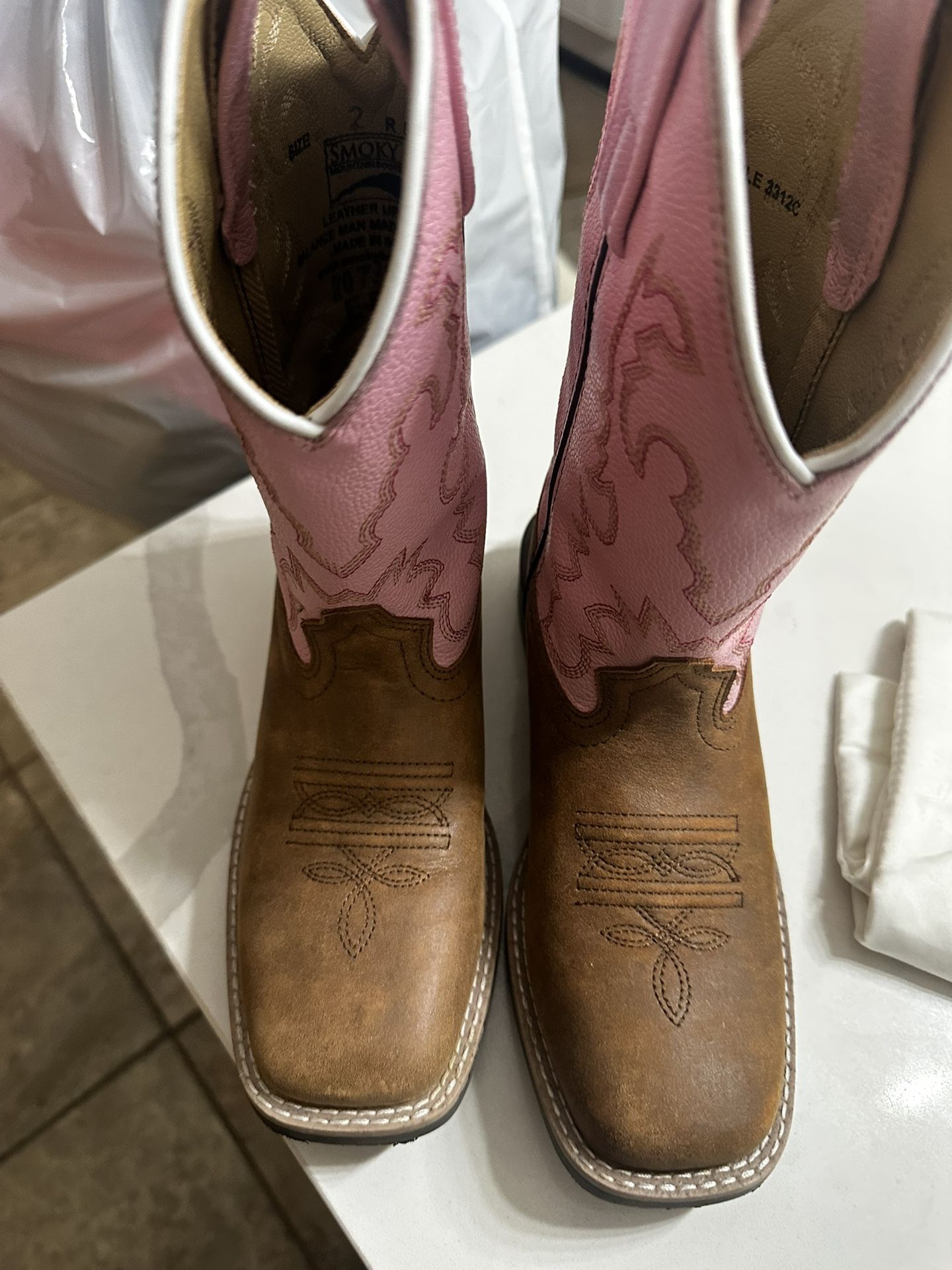Pink Cowboy Boots Size 2