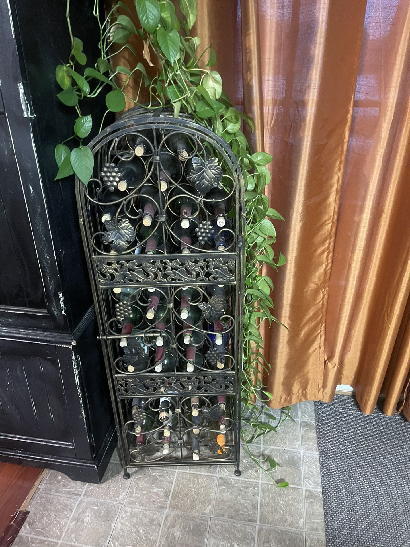 Steel wine rack display