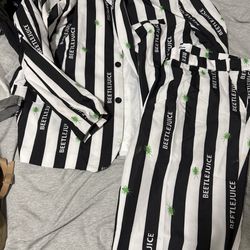 2xl bettle  juice outfit