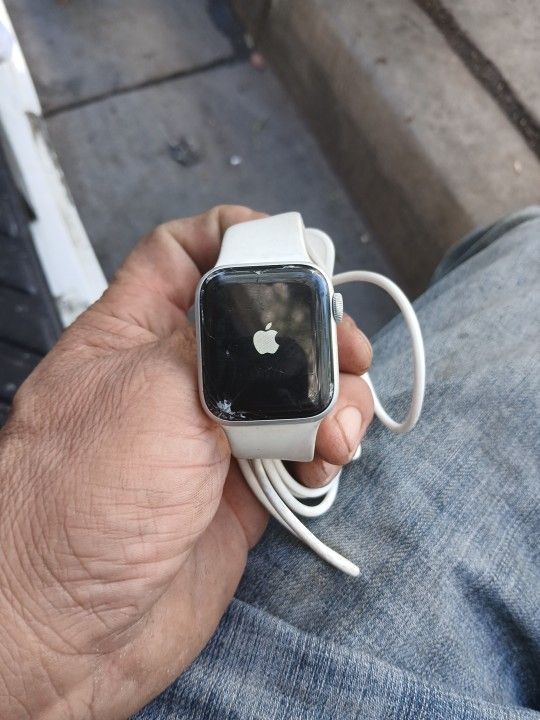 apple watch with the charger