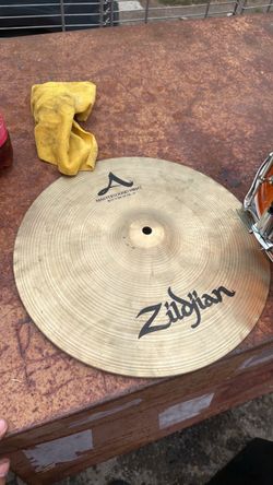A highhats and piglite snare