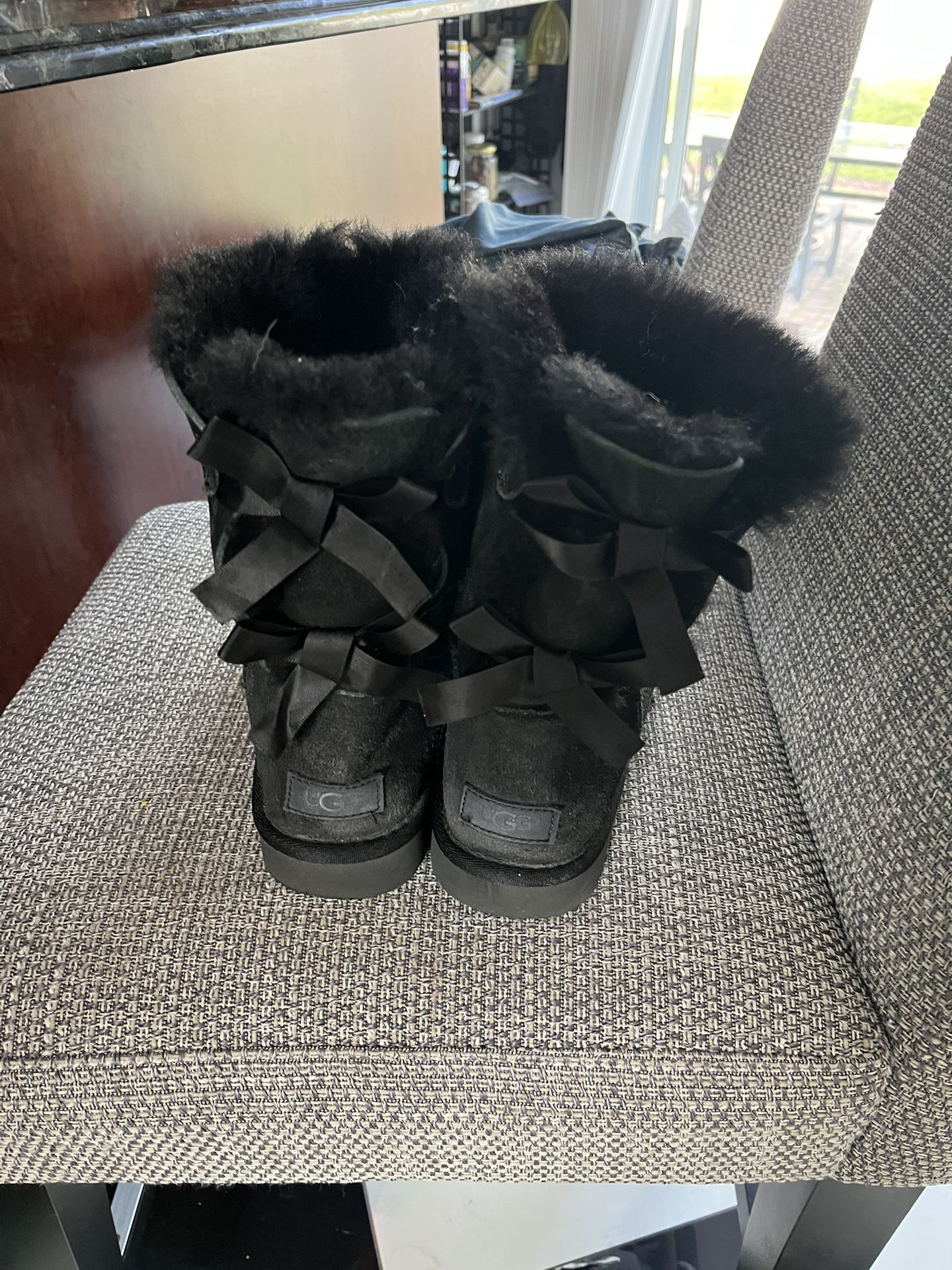 Uggs Authentic Size 10