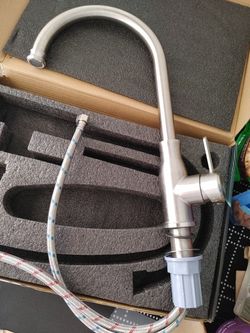 Single Handle Kitchen Faucet No Pull Down