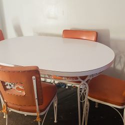 Mid Century Modern Wrought Iron Table And Chairs
