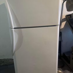Refrigerator works great. We sell all the time delivery Extra 
